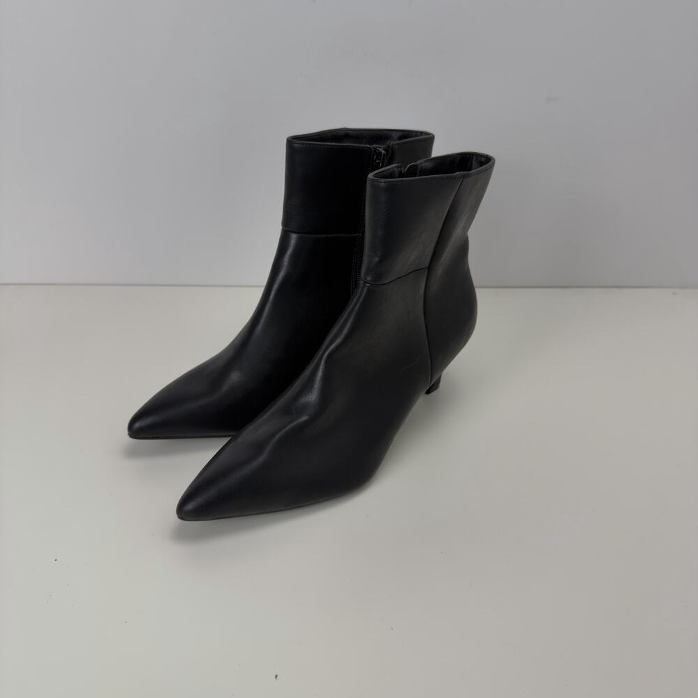 Madden Girl Stormy Ankle Boots Black Zip Women Size 9